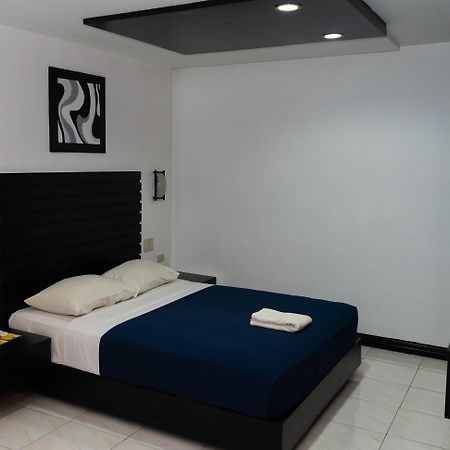 Davao Royal Suites And Residences Eksteriør billede