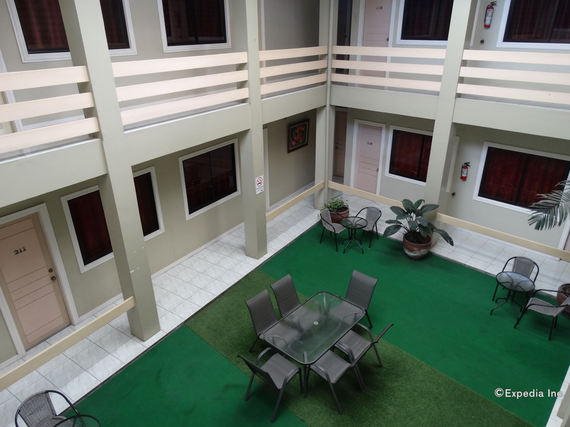 Davao Royal Suites And Residences Eksteriør billede